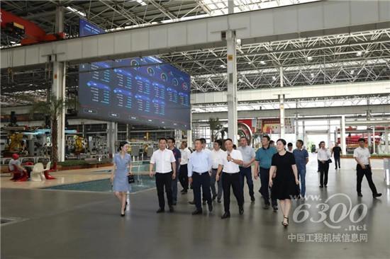 智領未來 浙江交通集團點贊三一路機無人智能攤鋪壓實技術再攀新高峰
